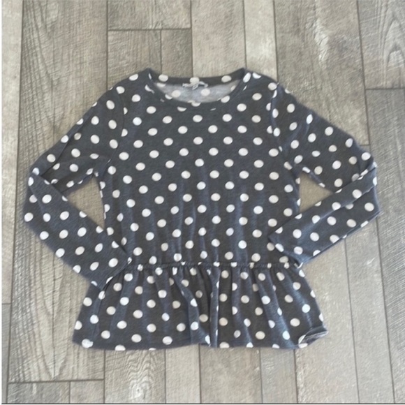 Francesca's Size Medium Gray Polka Dot Peplum Top. - Picture 4 of 6